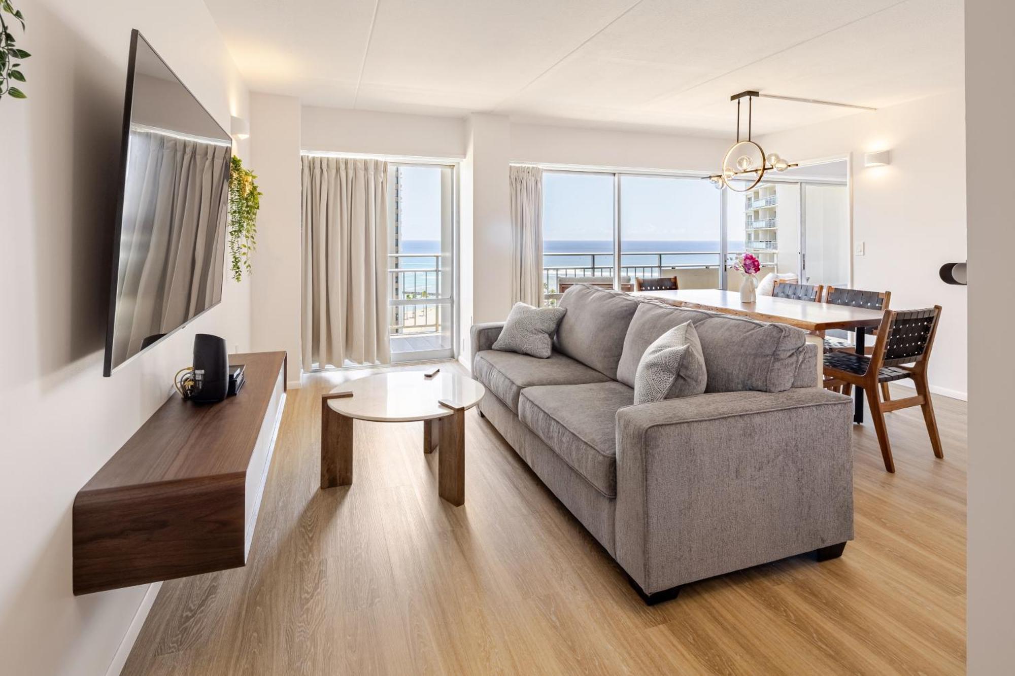 Newly Renovated Oceanview Luxe With Free Parking Apartment