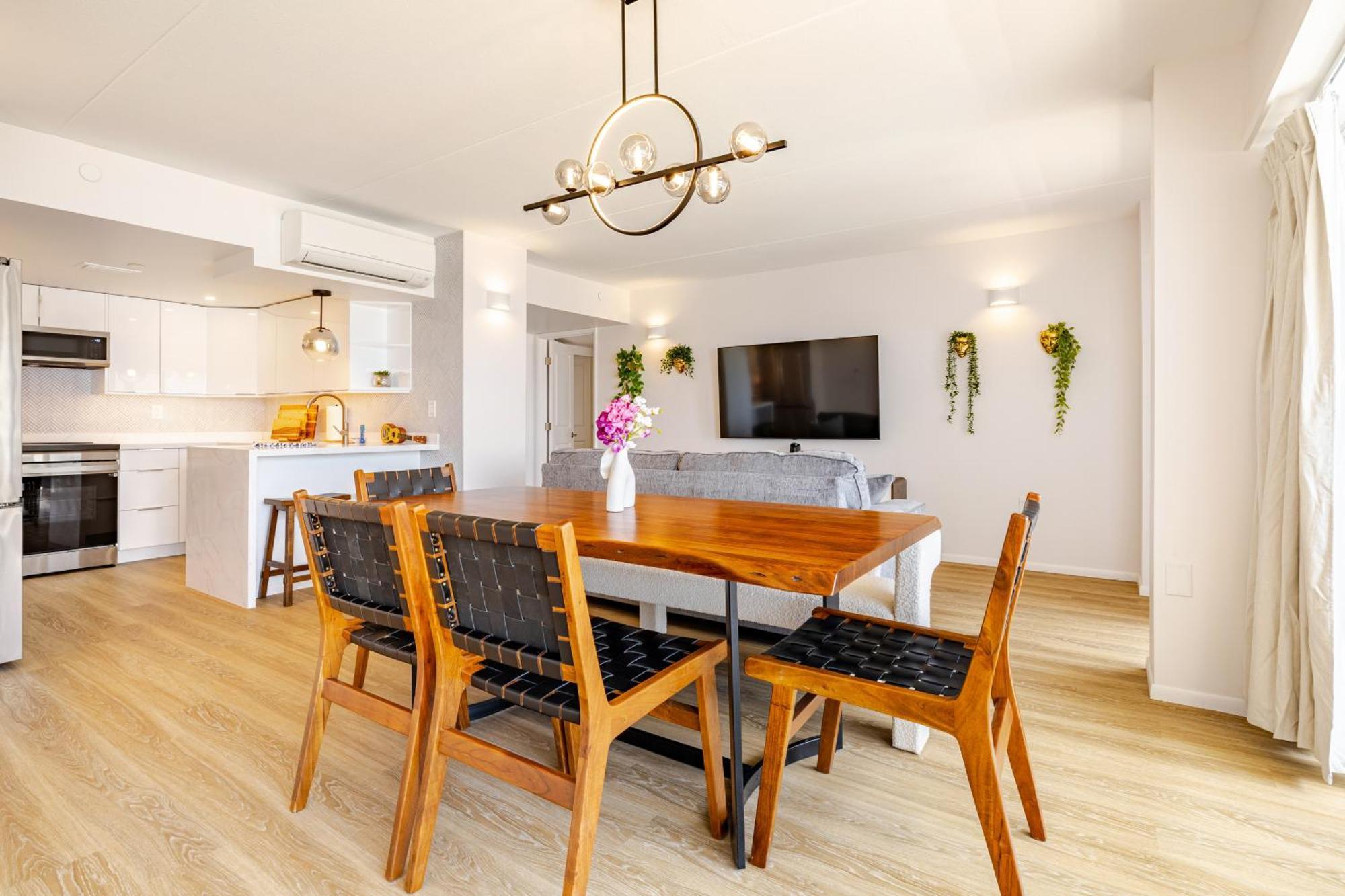 Newly Renovated Oceanview Luxe With Free Parking Apartment Honolulu